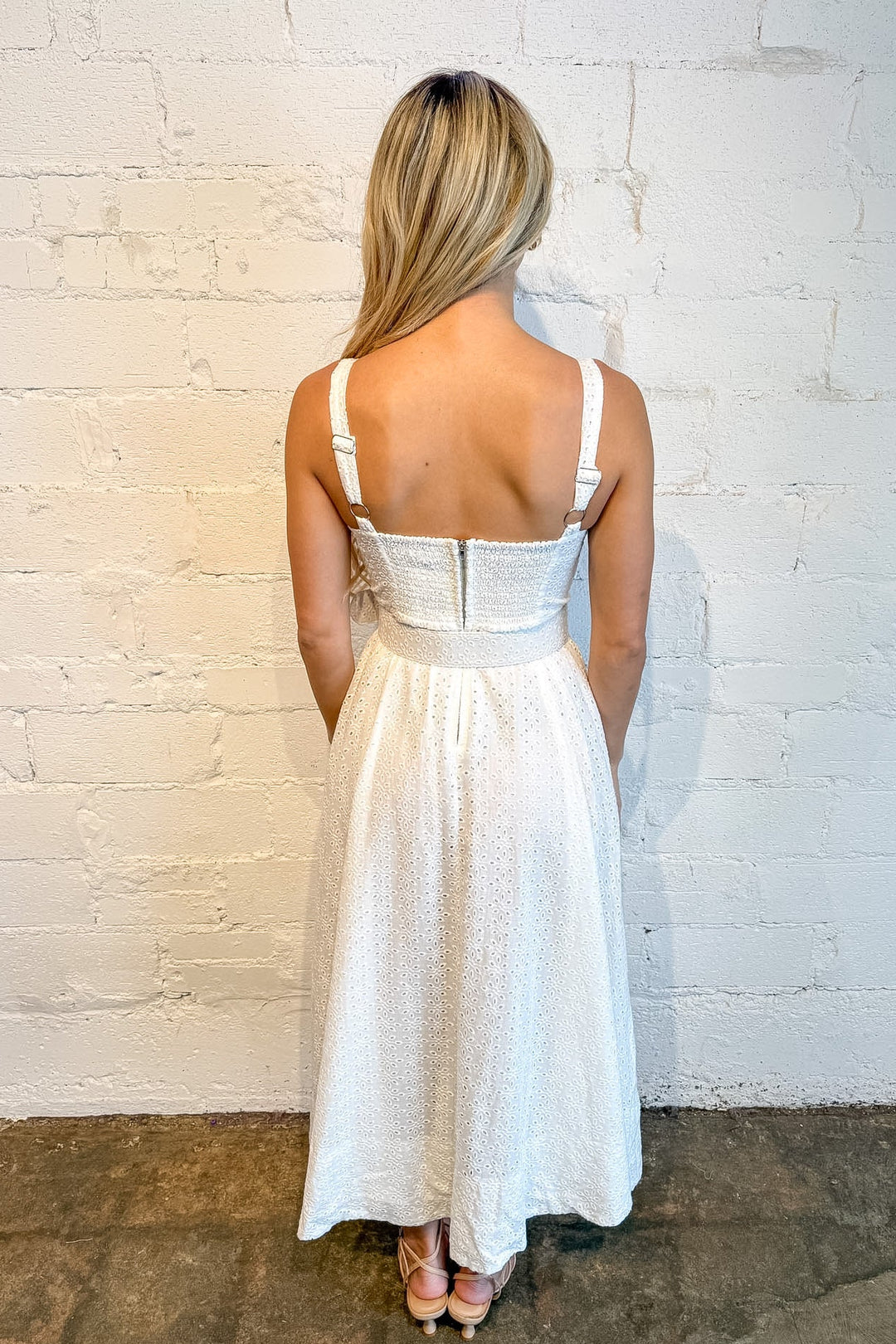 maxi and midi dresses Mia Convertible Maxi/Midi Dress M and a lightweight feel Delicate Blooms Midi Dress
