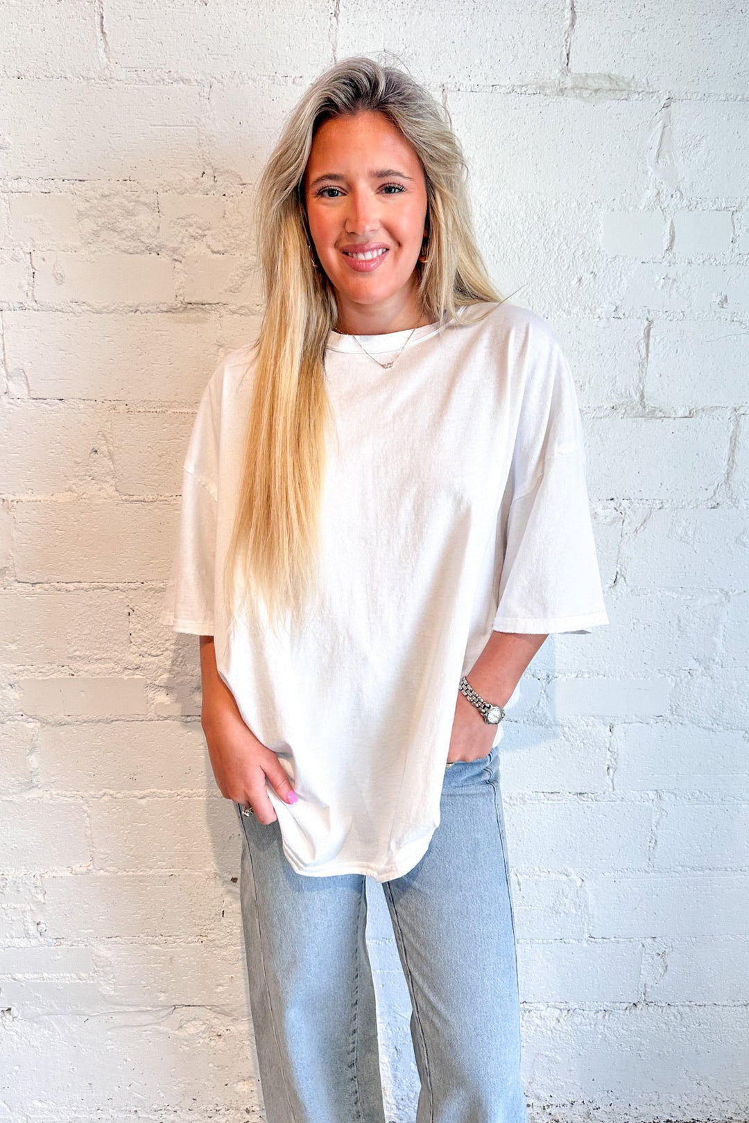 Devon Tee, Basic Tee, TShirt, Oversized Tee, Adeline Boutique, Dallas Boutique, Boutiques 