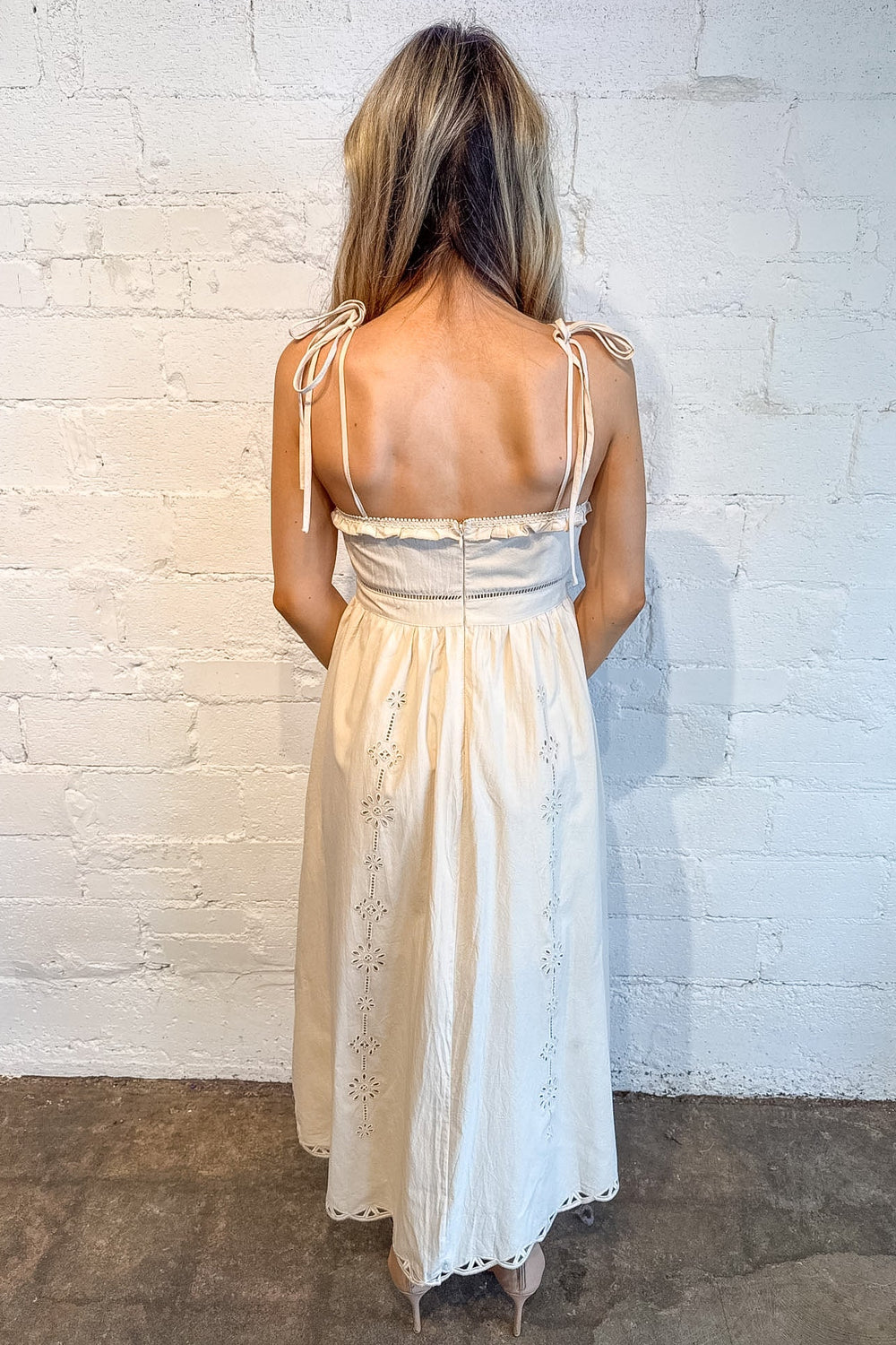 Embroidered Lace Trim Midi Dress Embroidered Lace Trim Midi Dress