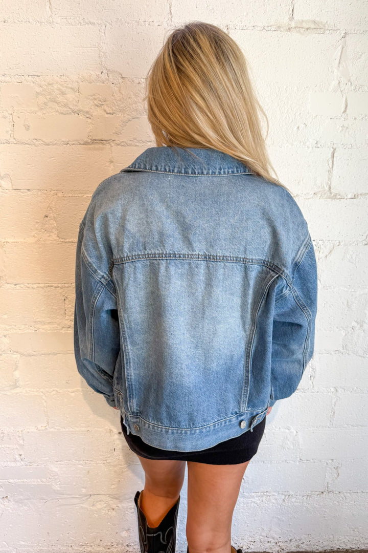 Everyday Denim Jacket, Jacket, Denim, Denim Jacket, Oversized Denim Jacket, Outerwear, Fall and Winter Styles, Adeline Boutique, Dallas Boutique, Womens Clothing Boutique