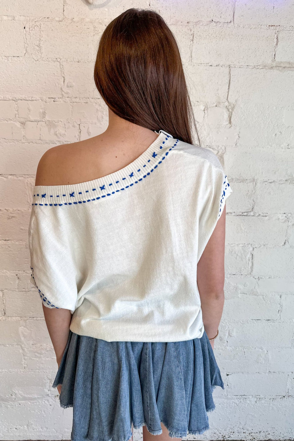 Frosted Stitch White V-Neck Top, V Neck, Pullover Top, Top, Adeline Boutique, Dallas Boutique 