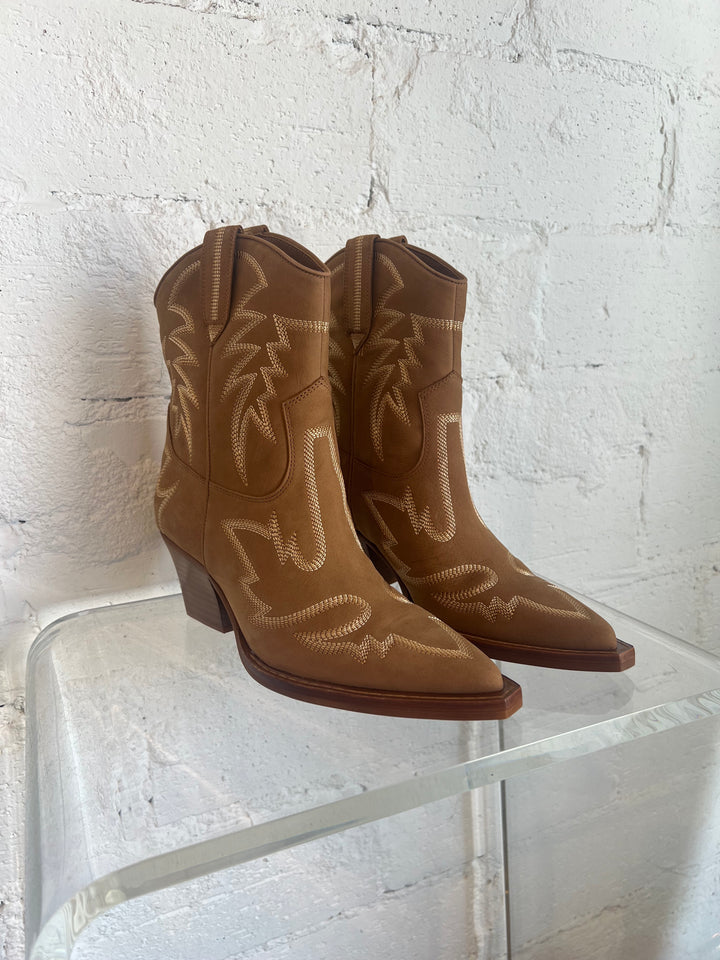 Runa Boot, Shoes, Dolce Vita Footwear, Adeline, dallas boutique, dallas texas, texas boutique, women's boutique dallas, adeline boutique, dallas boutique, trendy boutique, affordable boutique