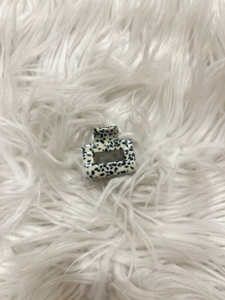Brie Mini Square Claw Clip, Hair Ties, Adeline, Adeline, dallas boutique, dallas texas, texas boutique, women's boutique dallas, adeline boutique, dallas boutique, trendy boutique, affordable boutique