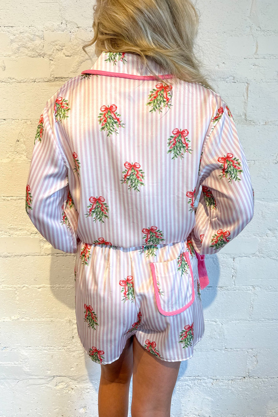 Merry Mistletoe Pajama Shorts, PJs, Christmas Pajamas, Lounge Set, Satin Pajamas, Adeline Boutique, Dallas Boutique, Women's Boutique