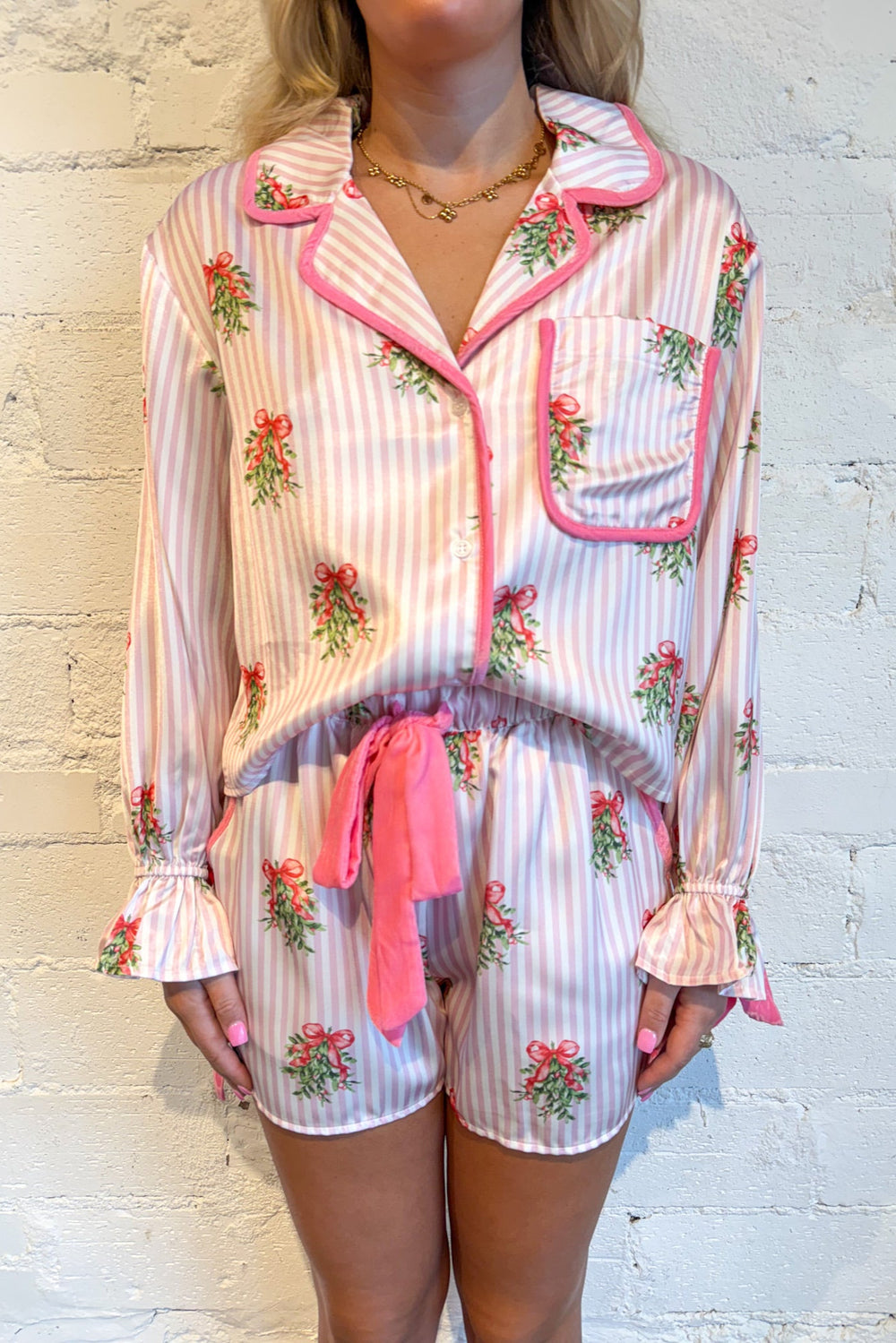 Merry Mistletoe Pajama Shorts, PJs, Christmas Pajamas, Lounge Set, Satin Pajamas, Adeline Boutique, Dallas Boutique, Women's Boutique
