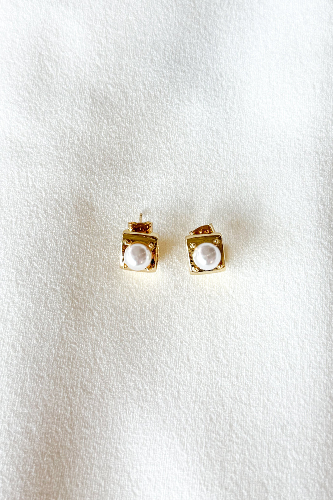 Pearl Cuff Hoop 14K Gold Dipped Earring, Pearl Earrings, Earrings, Adeline Boutique, Dallas Boutique, Boutique Jewelry