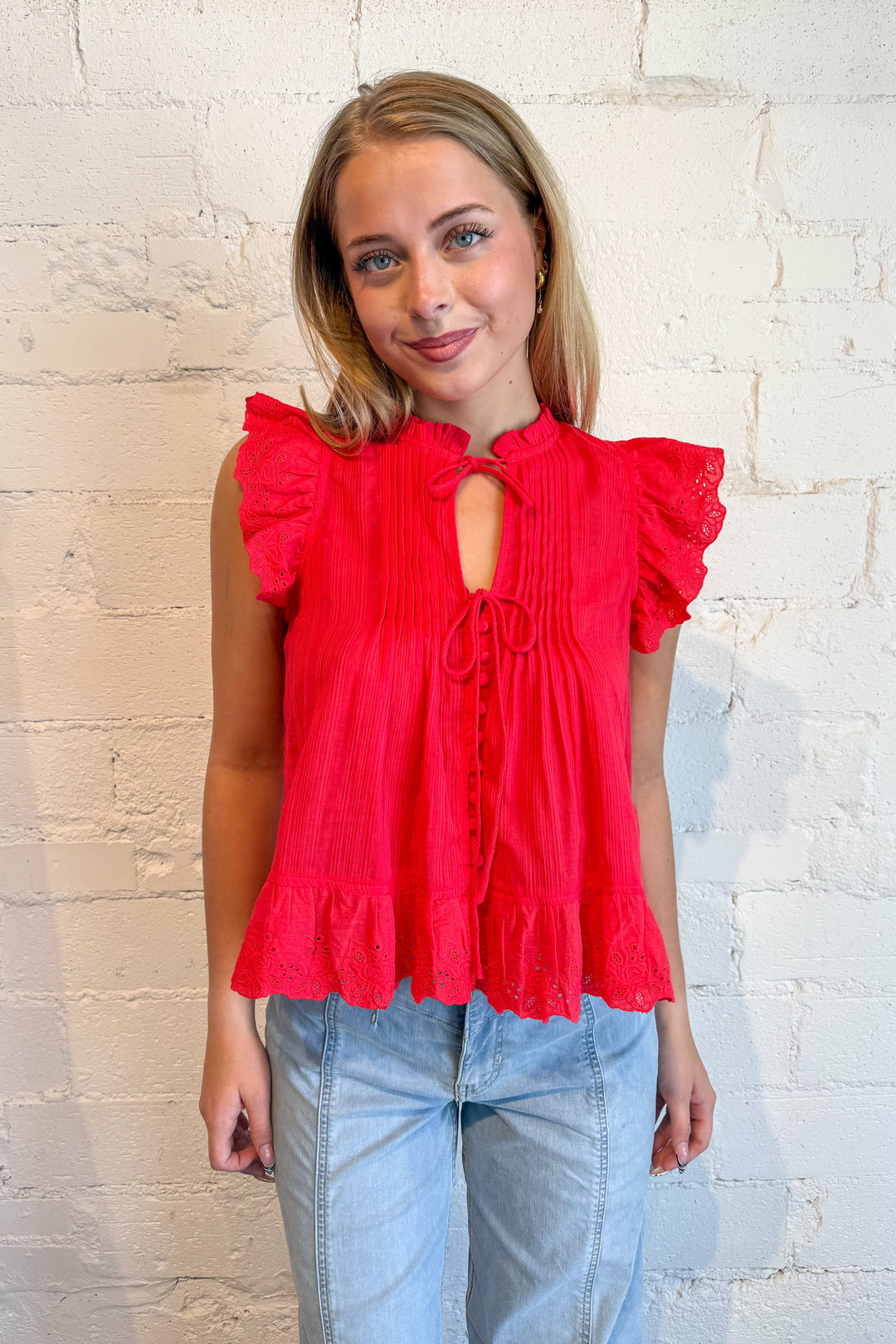 Red top for women, womens top, gen z clothing, dallas boutique, boutique shopping 