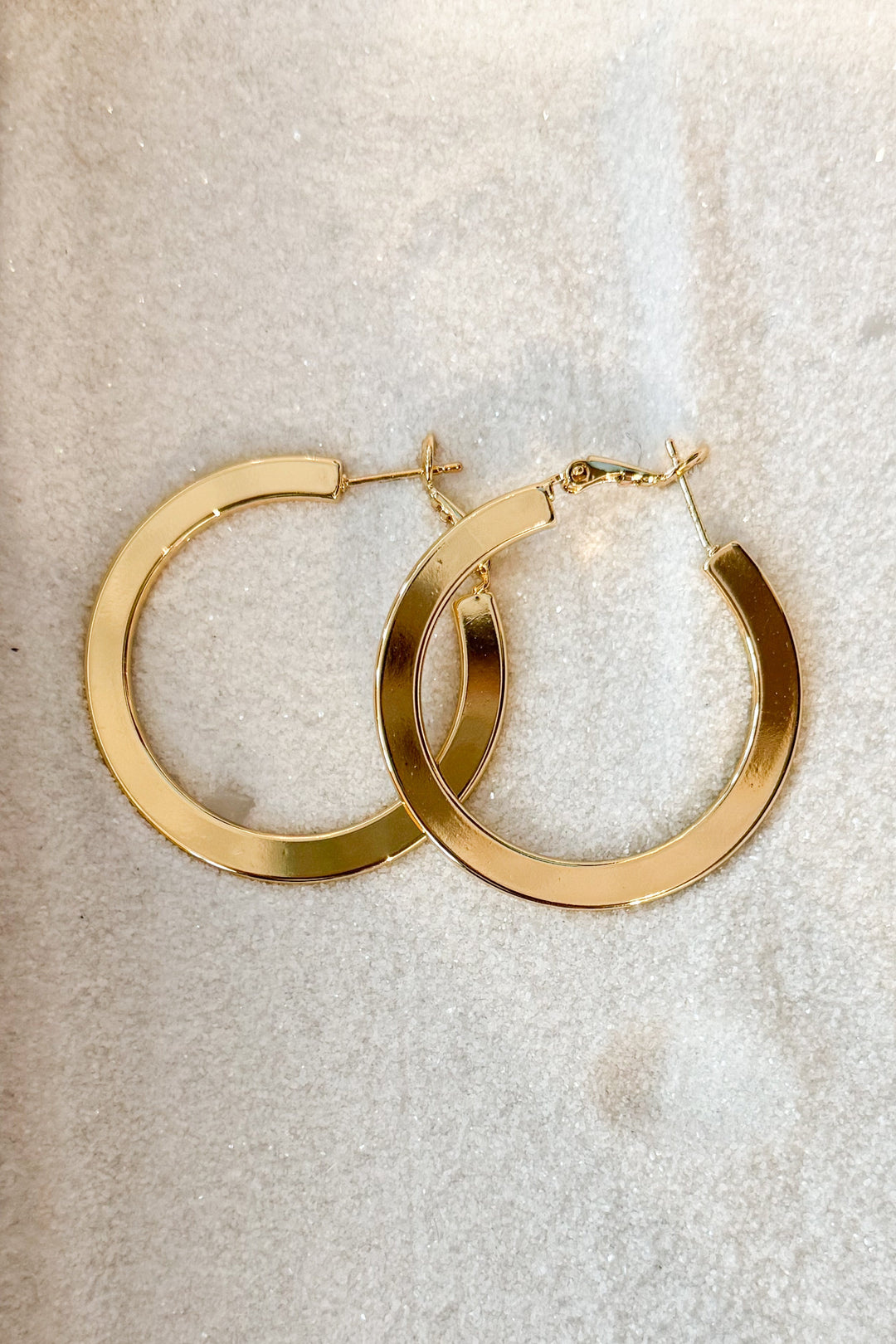 earring, earrings, gold hoops, gold hoop earrings, accessory, accessories, boutique, dallas boutique