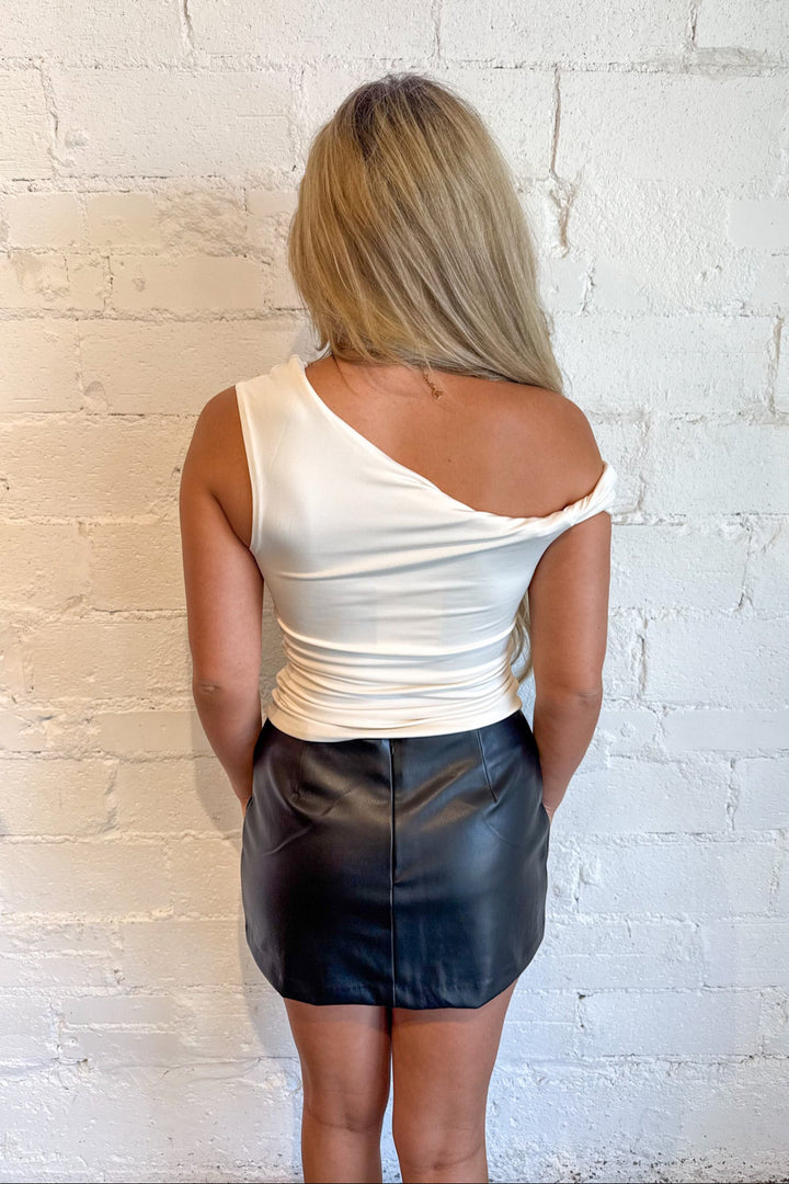 Fraise Top, Game Day Top, Tops, Going Out Tops, Off the Shoulder Top, Adeline Boutique, Dallas Boutique, Boutique Clothing, Texas Game Day Outfits