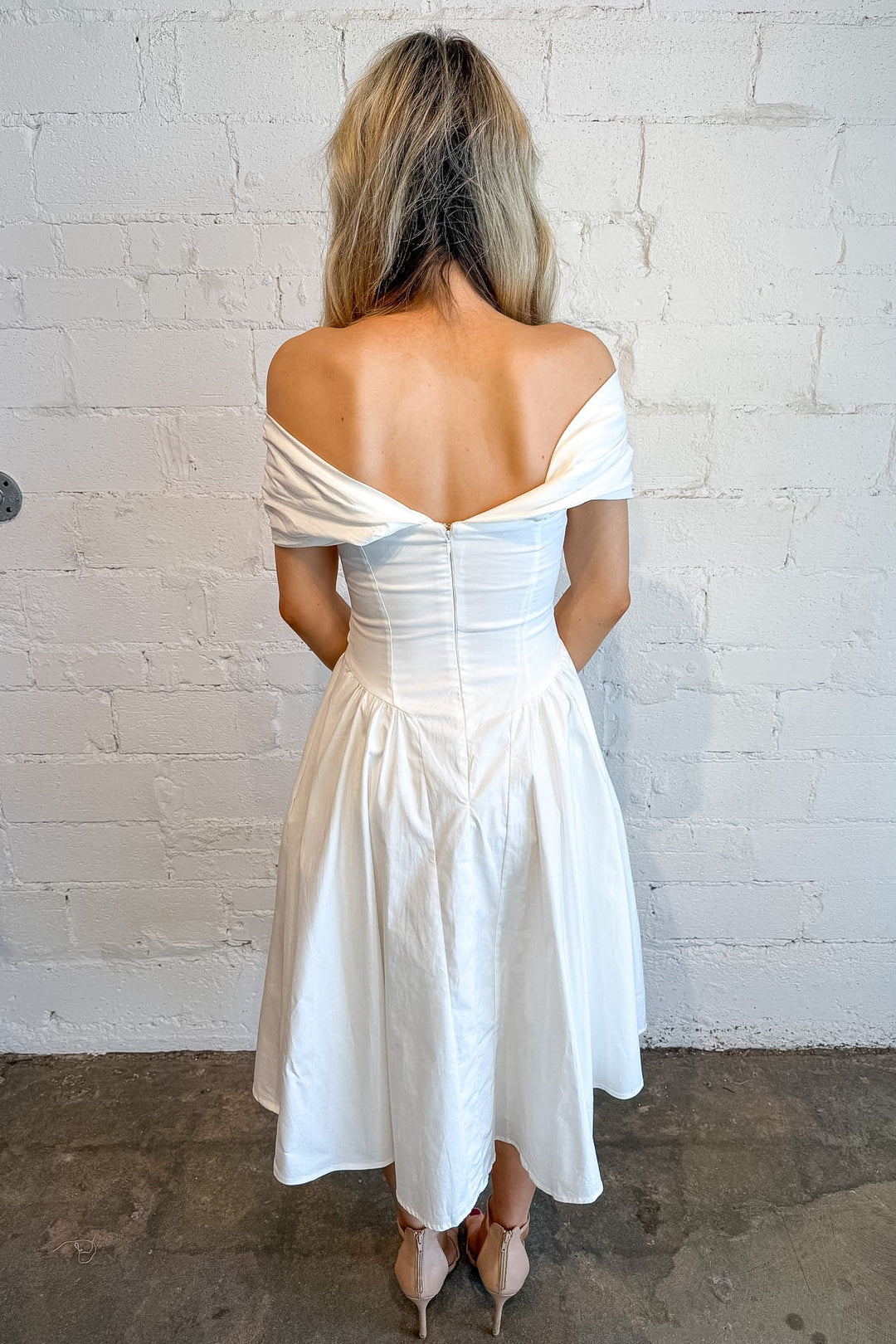 white spring dresses for women Quince Women's European Linen Scoop Neck Midi Dress, Breathable & Lightweight, White, Size Medium short sleeves and an eye The Best White Dresses For